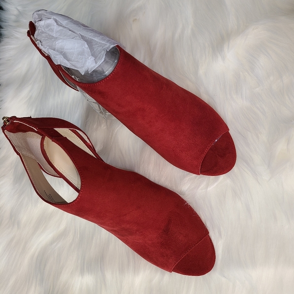 Adrienne Vittadini Heels - Picture 5 of 6